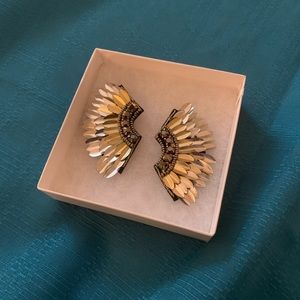 NWOT! GORGEOUS EARRINGS! Lightweight yet VERY well-made! Designer Look!!!